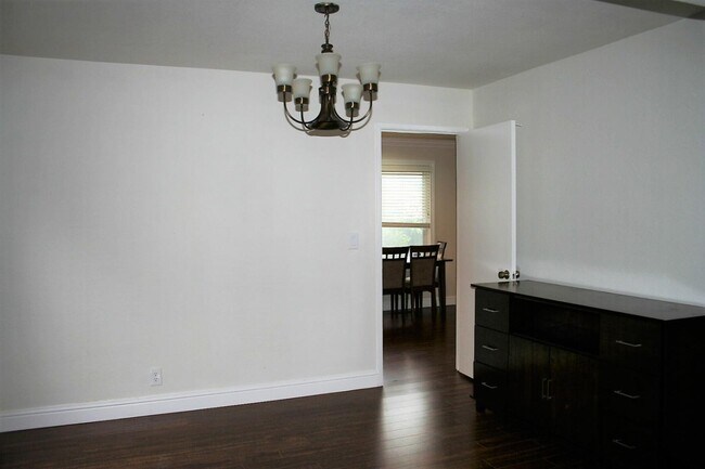 Foto del edificio - 1766 Bethany Ave