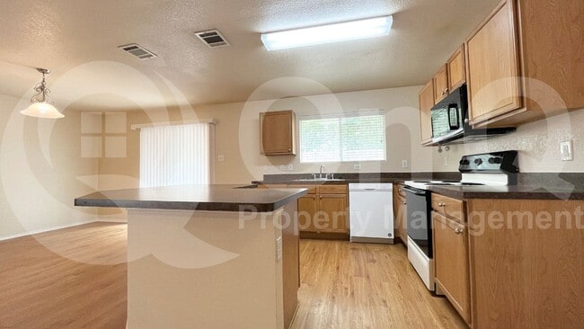 Building Photo - 8644 Boswell Meadows Dr