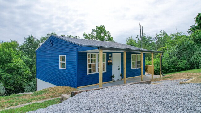 Foto del edificio - 645 Swanee Shores Dr