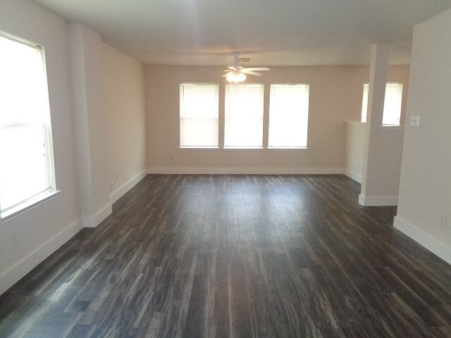 Building Photo - 231 Silver Mist Cir