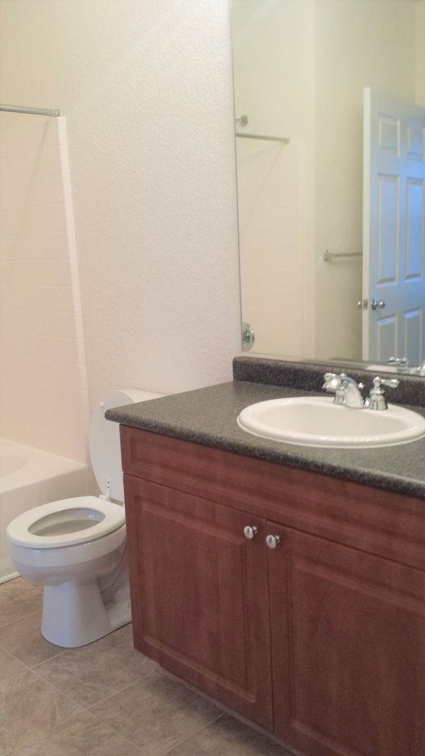 Interior Photo - Villages of Stoney Run