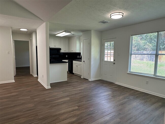 Building Photo - 16385 Many Trees Ln