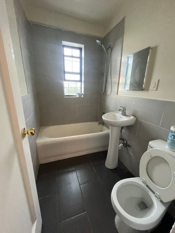 Building Photo - 25 N Harrison St