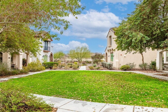 Foto del edificio - 20515 W Maiden Ln