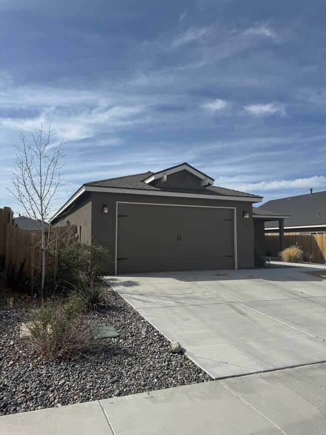 Building Photo - 1010 Emerald Wy