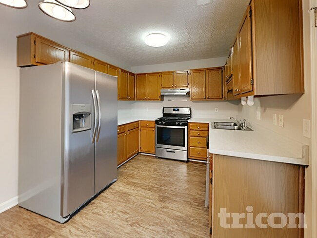 Foto del edificio - 1858 Hickory Creek Ct NW