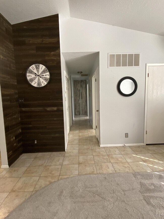 Building Photo - 771 Cypress Way