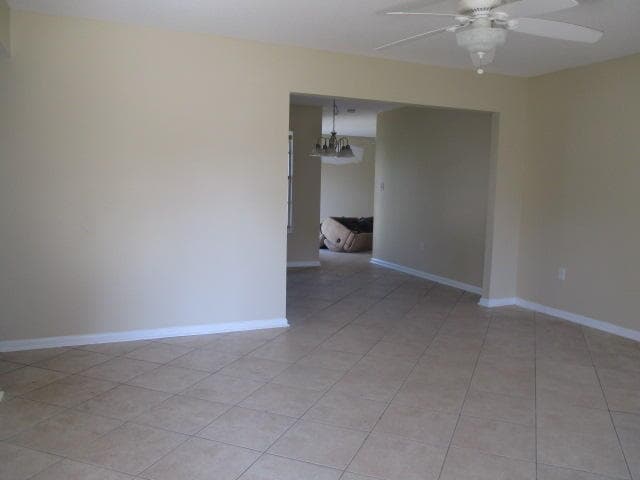 Building Photo - 308 Victoria Ave NW