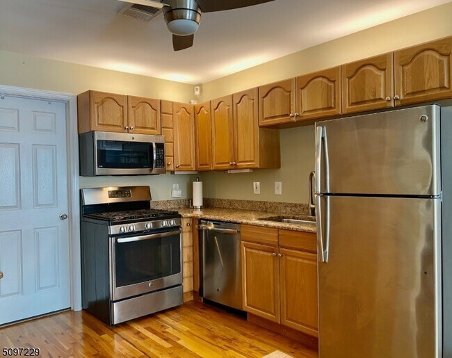 Foto del edificio - 260 8th St