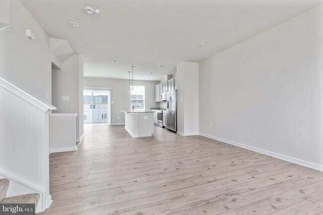Building Photo - 63 Arsberg Dr