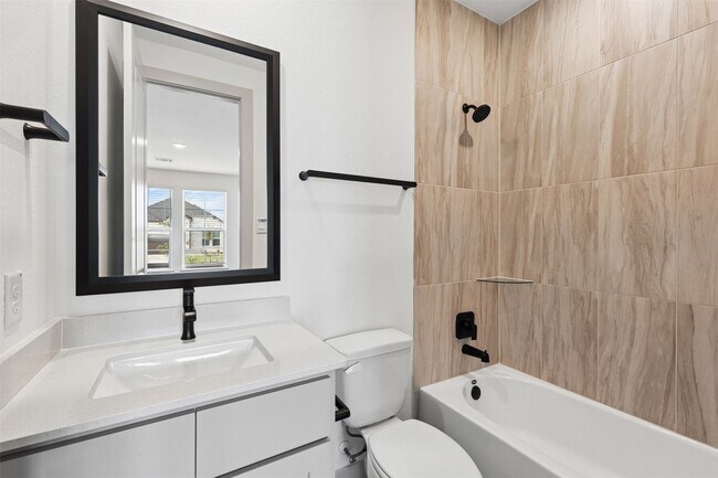 Foto del edificio - 3333 Woodrose Orchard Dr