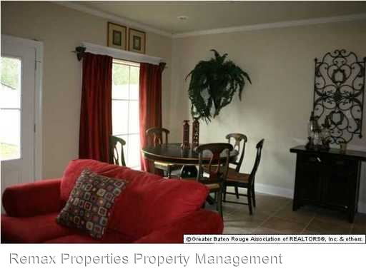 Building Photo - 912 S Audubon Place Ave