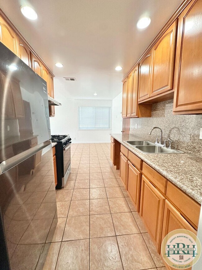 Foto del edificio - Spacious & Bright 3BR|2BA House in the Hea...