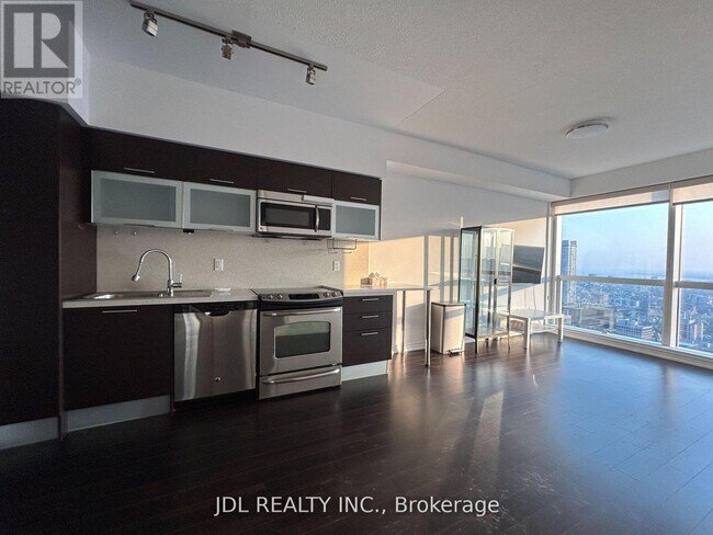 Photo du bâtiment - 386-5386 Yonge St