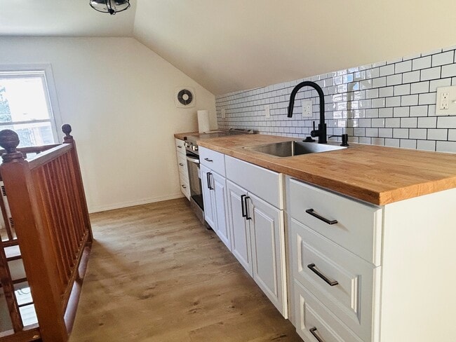 Building Photo - 57 Lawrence St