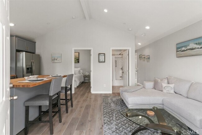 Building Photo - 33895 Alcazar Dr