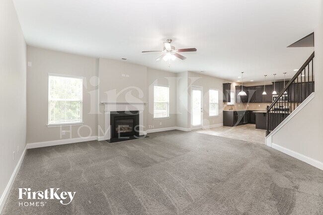 Foto del edificio - 2115 Farmdale Ct NE