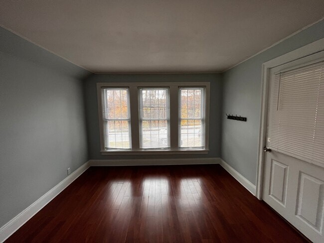 Building Photo - 242 Litchfield Rd