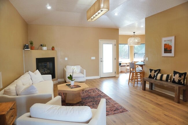 Building Photo - Westview Estates Single Family