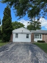 Building Photo - 900 Wilmette Terrace