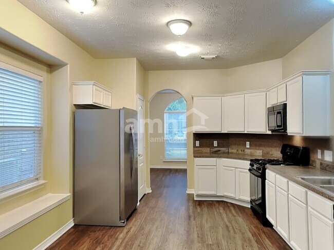 Foto del edificio - 38011 W Sulphur Creek Dr