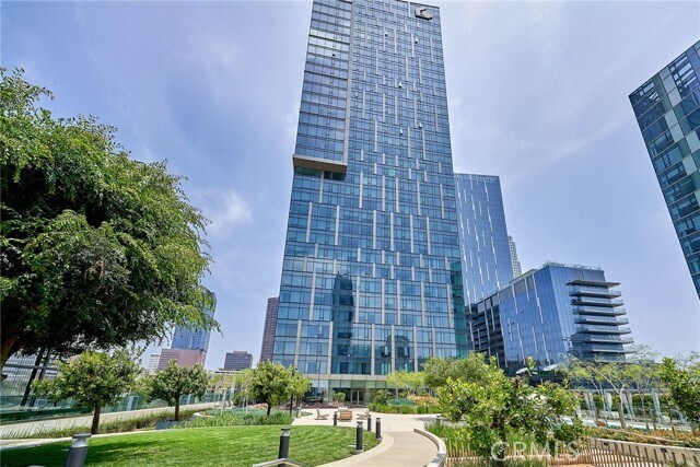 Foto del edificio - 889 Francisco St