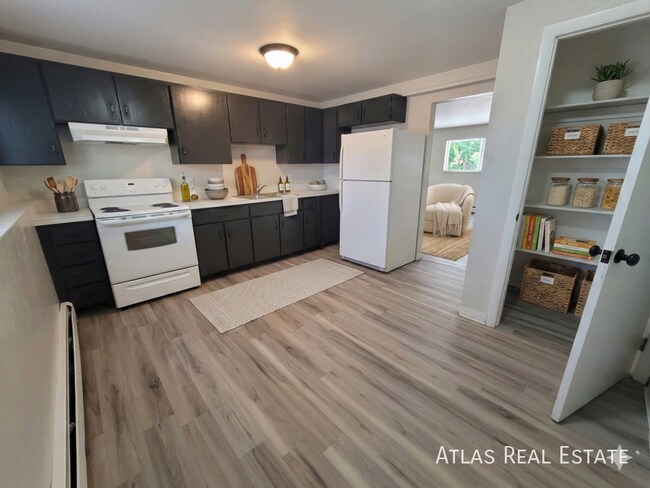Building Photo - 4206 Forest Hill Ct