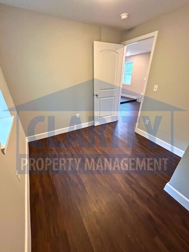 Foto del edificio - 860 Berry St NE