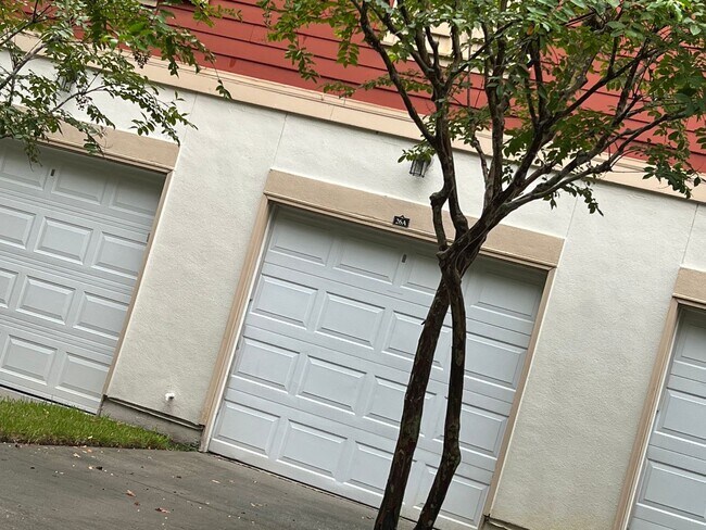 Building Photo - 280-27207 Celebration Blvd