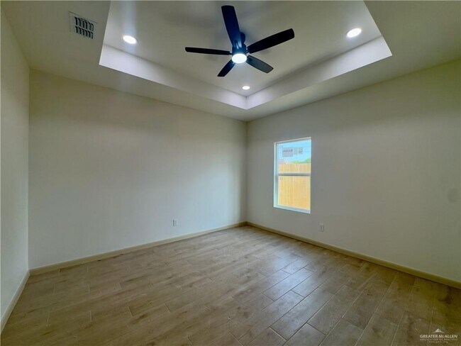 Foto del edificio - 1304 Rosewood Ln