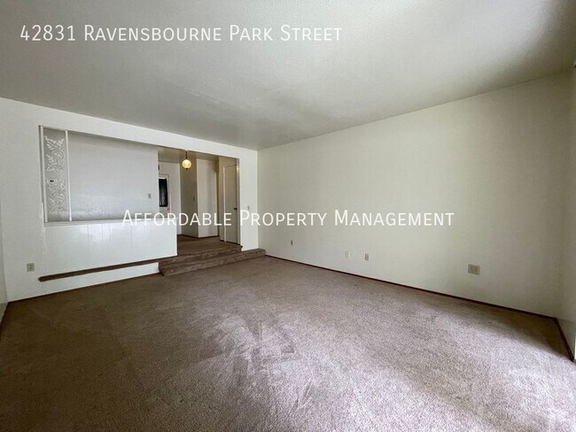 Foto del edificio - 42831 Ravensbourne Park St