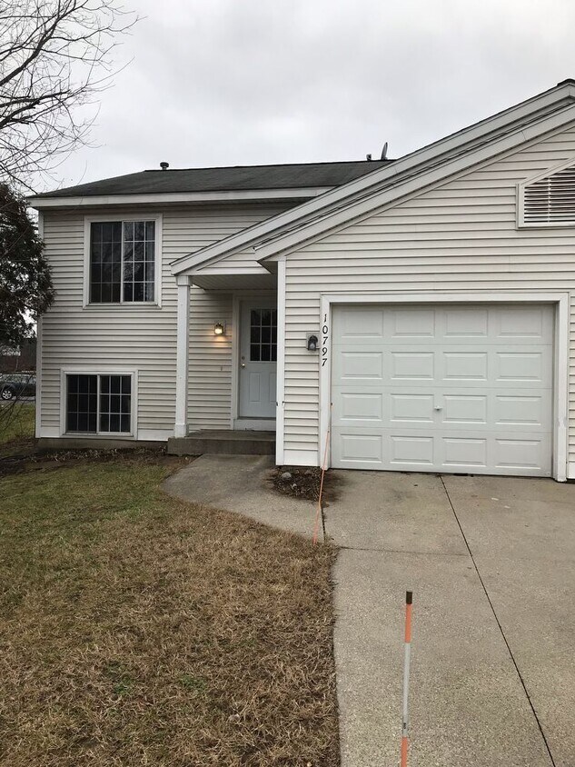 10797 Chicago Dr. House for Rent in Zeeland, MI