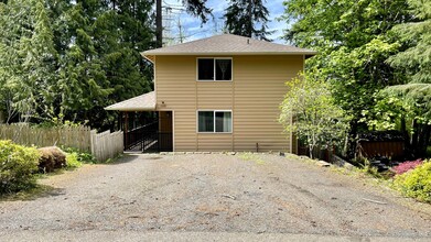 Building Photo - 17535 Clear Lake Blvd SE