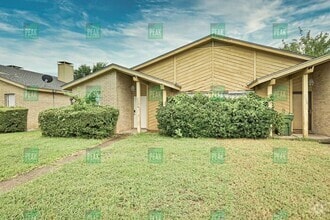 Building Photo - 2712 St George Pl