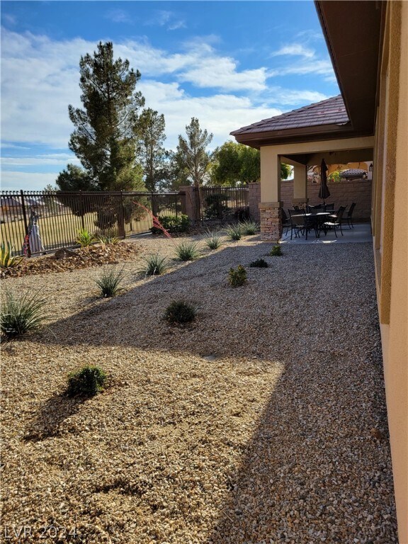 Building Photo - 7412 Redhead Dr