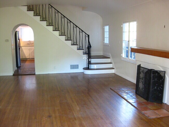 Foto del edificio - 1132 Cory Ave