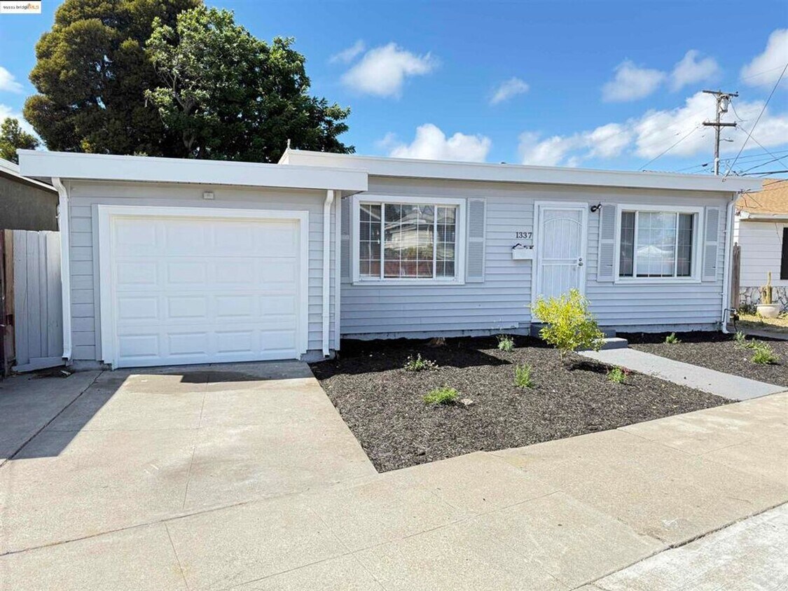 Great 3 bed 1.5 bath House with Garage in ... - Great 3 bed 1.5 bath House with Garage in ...