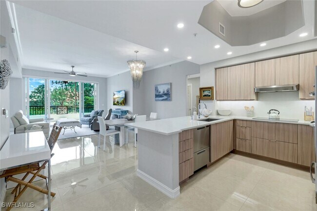 Foto del edificio - 2728 Tiburon Blvd E