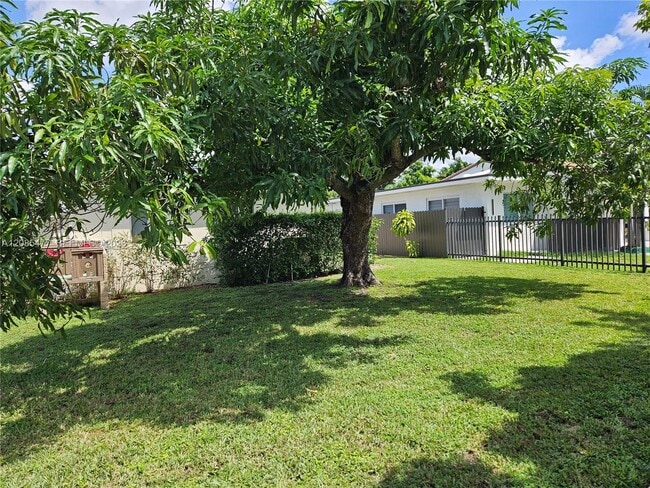 Foto del edificio - 145 SW 60th Ct