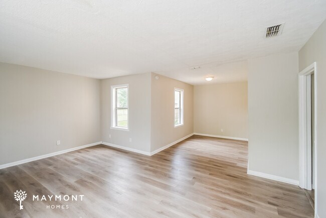 Foto del edificio - 1122 Saratoga Blvd