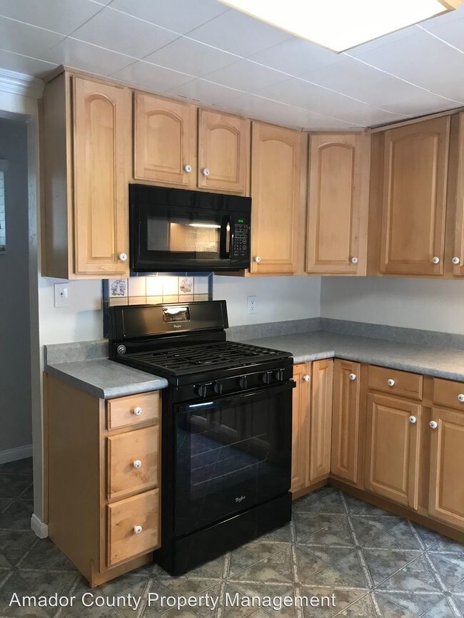 Foto del edificio - 3 br, 2 bath House - 19506 Clinton Rd