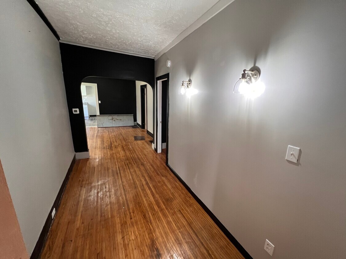 126 Lexington Ave, Rochester, NY 14613 Apartments in Rochester, NY