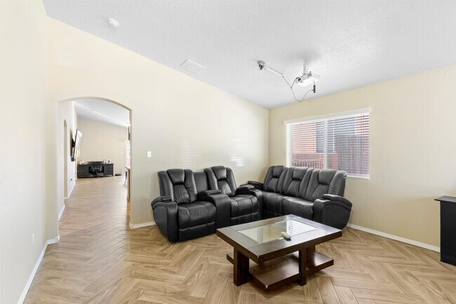 Building Photo - 7241 Skagway Dr NE