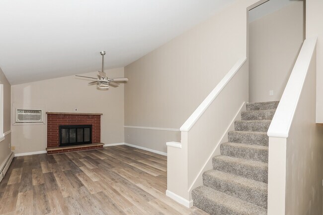 Building Photo - 8630 Meadowlark Dr