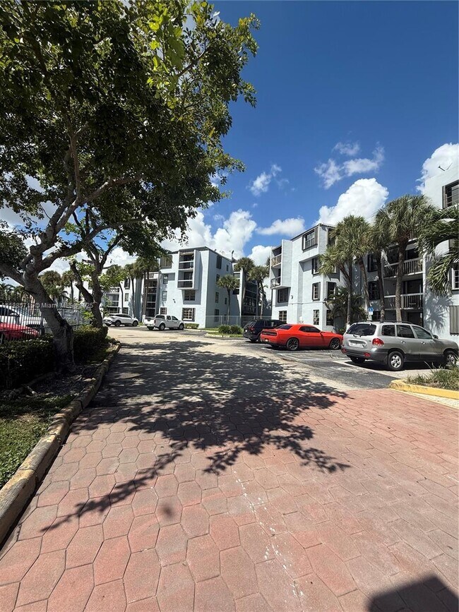 Foto del edificio - 12219 SW 14th Ln