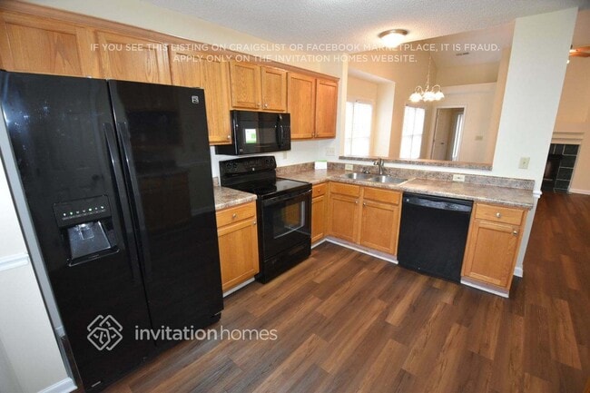 Building Photo - 4213 Hounds Run Dr