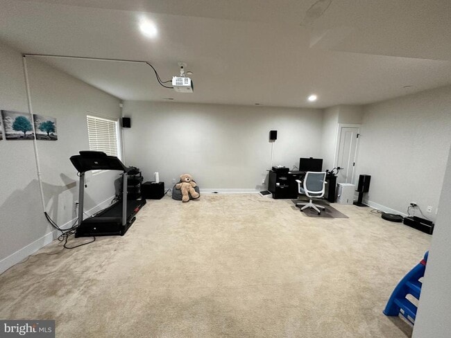 Building Photo - 110 Ginkgo Ln