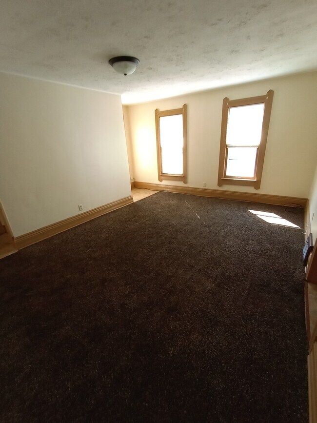 Living room - 1032 North Ave NE