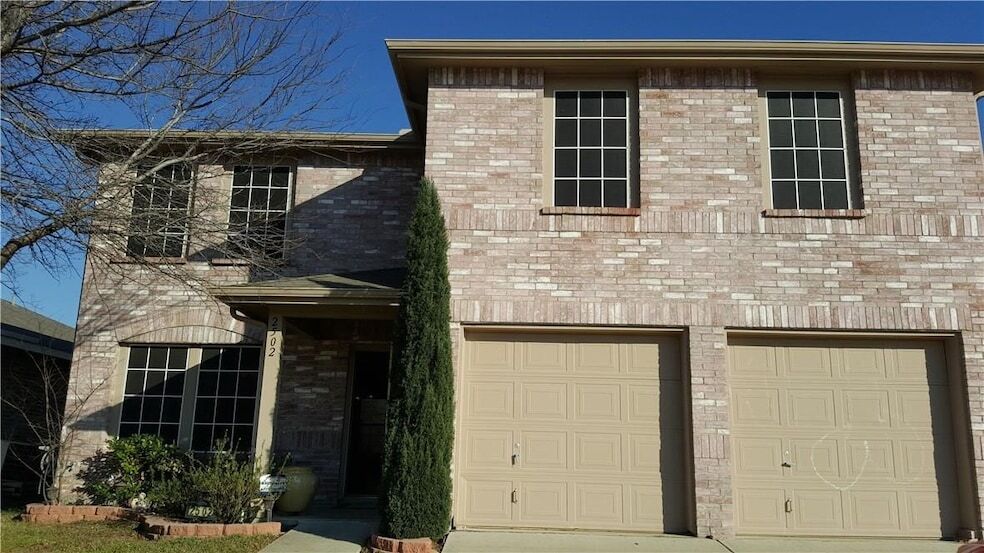 Foto principal - 2502 Cattleman Dr