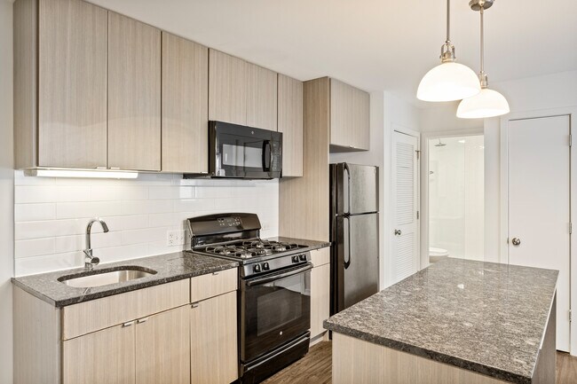 Foto del edificio - 5411 N Winthrop Ave